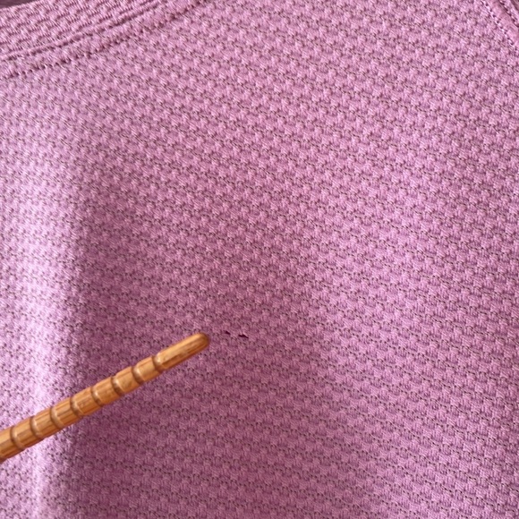 Lululemon Open Up Tie Back Tee. Size 6 - Picture 9 of 9